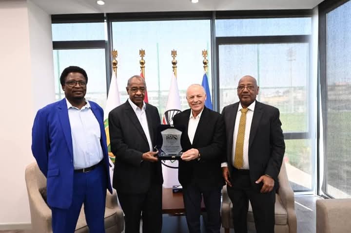 معتصم جعفر يلتقي أبوريدة من أجل التطوير 3 676c6a16 a250 4ae2 9d75 8790774efc21