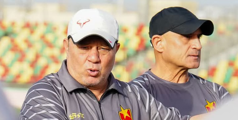 غريب.. والجديد أمام الجمارك العنيد 1 7199d2ba 6e3e 48d2 9558 8be685f6d043