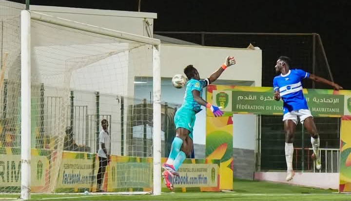 لكصر يحرج الهلال ويسقطه في فخ التعادل 1 IMG 20250425 WA0090