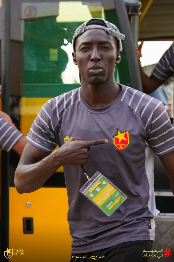 غريب يقود المريخ للعودة إلى سكة الانتصارات وإسقاط الجمارك 2 غريب يقود المريخ للعودة إلى سكة الانتصارات وإسقاط الجمارك