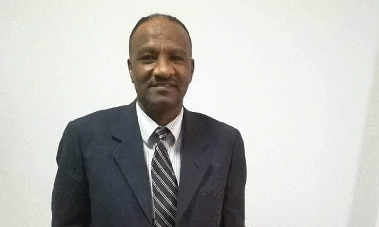 اللاعبون المحترفون يكرمون عاطف خيري