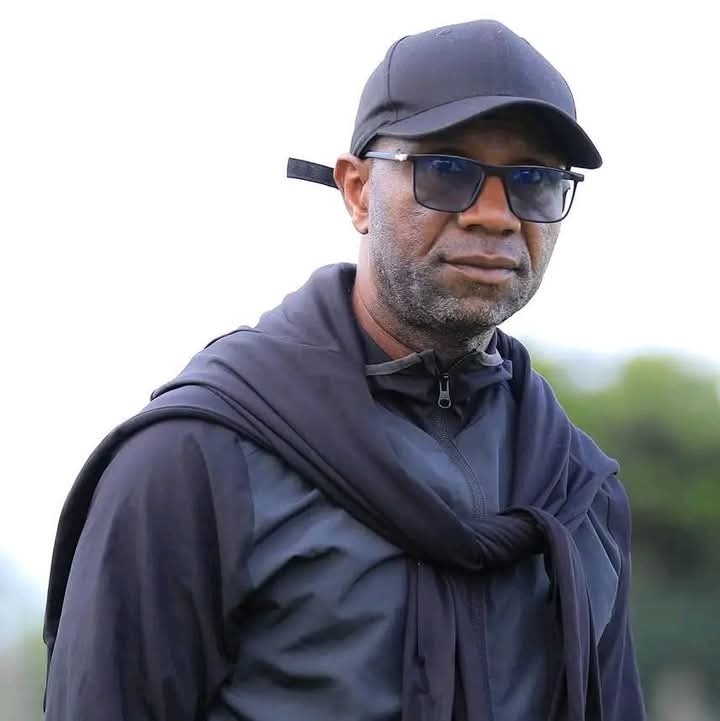 ثورة غضب زرقاء تهدّد مشوار فلوران 2 8a0c573a 95ca 4255 b6bb 80bafd869631