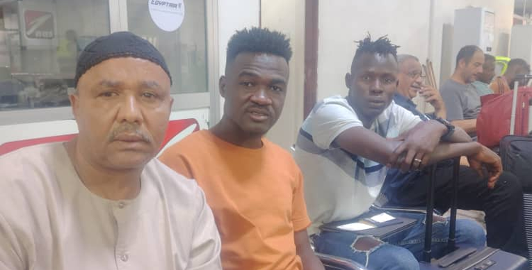 بالصورة.. الصّفوة ينفرد بمغادرة التوزة وزايد 1 الصفوة هيدر