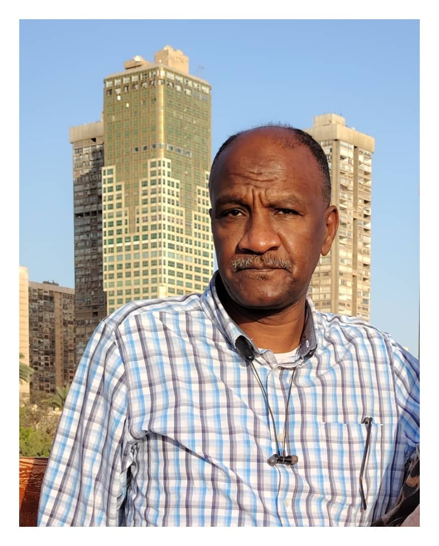 اللاعبون المحترفون يكرمون عاطف خيري 2 اللاعبون المحترفون يكرمون عاطف خيري