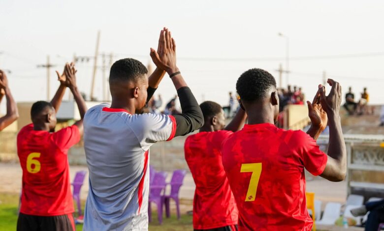 الزعيم بقيادة الأجانب ونجم جديد لأول مرة يظهر في بربر