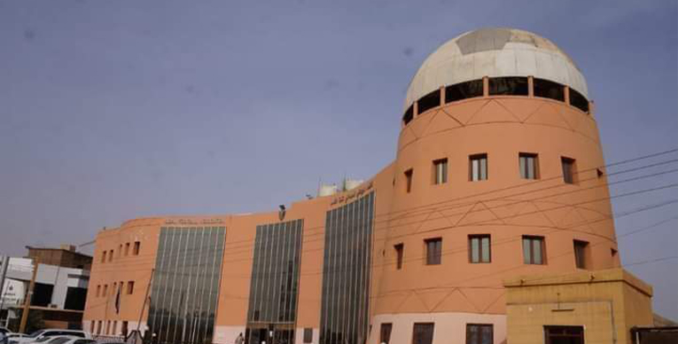 اتحاد الكرة وكواسي أبياه.. سباق مع الزمن