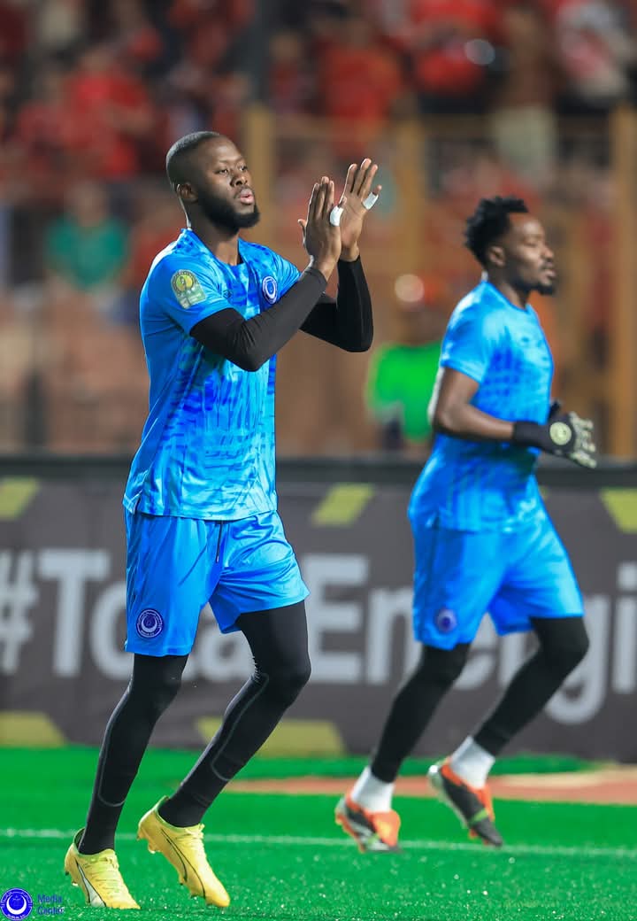 نجم جديد في الهلال يحزم حقائب الرحيل