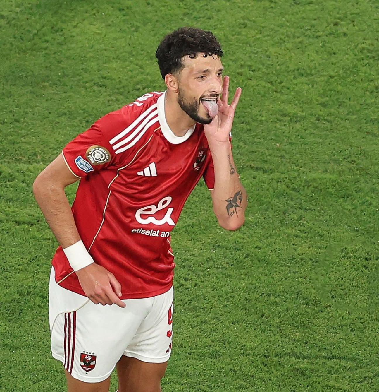 الأهلي المصري ينزل عقوبات على نجومه 2 الأهلي المصري ينزل عقوبات على نجومه