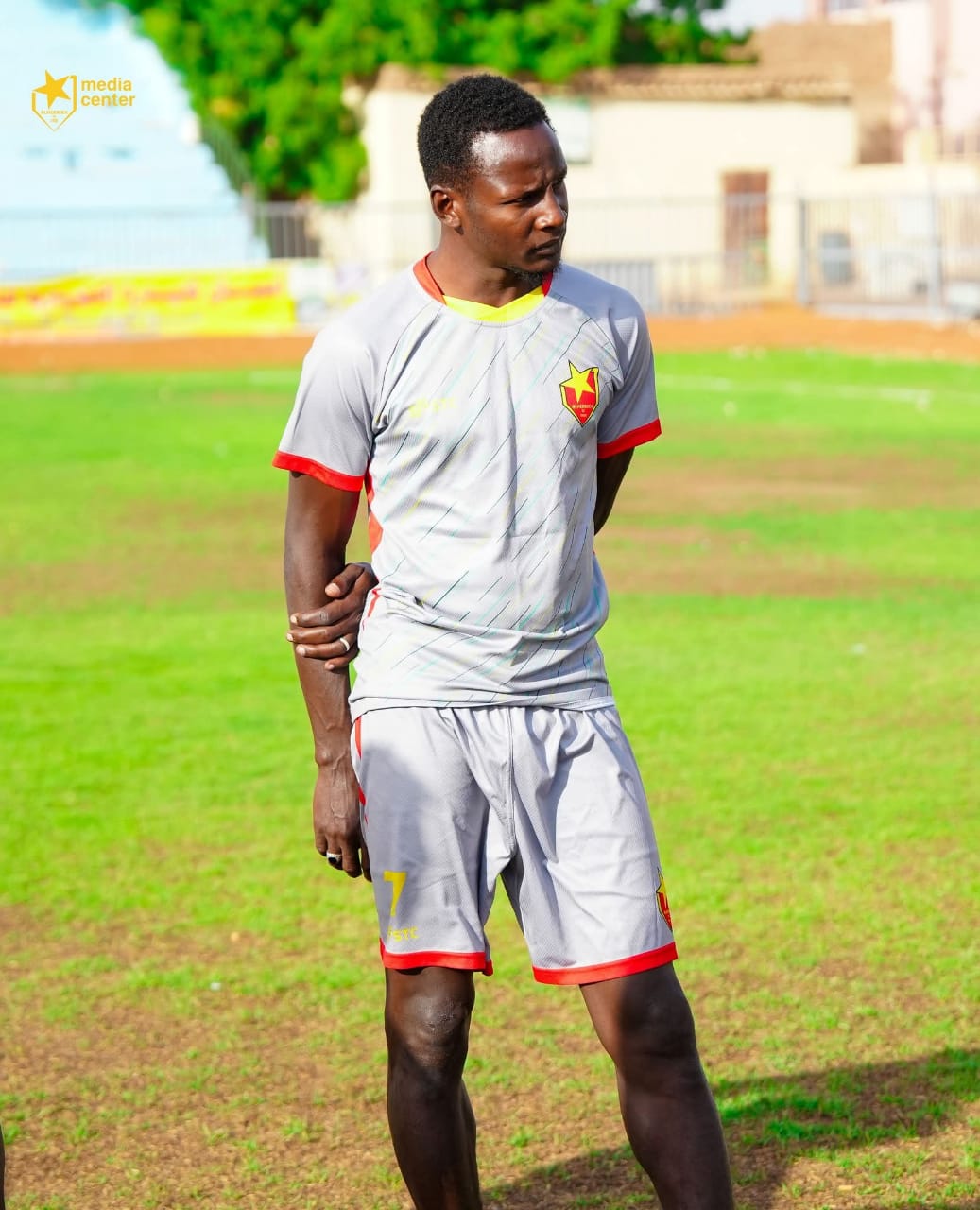 4 أشهر تفصل نجمي المريخ عن نهاية عقدهما.. كيف يخططان للنخبة؟!