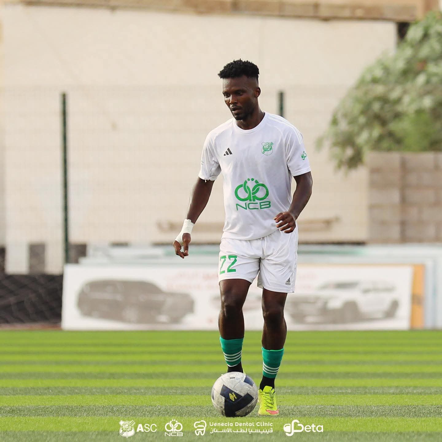 ملاعب ميلانو الإيطالية تحتضن 10 من نجوم صقور الجديان