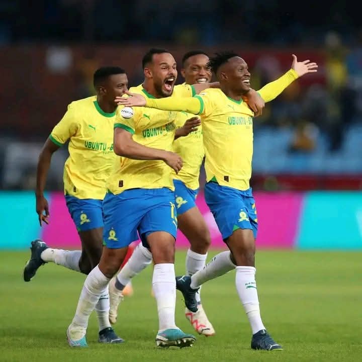 الترجي يودع وصنداونز يحمل آمال الأفارقة في المونديال الترجي يودع وصنداونز يحمل آمال الأفارقة في المونديال