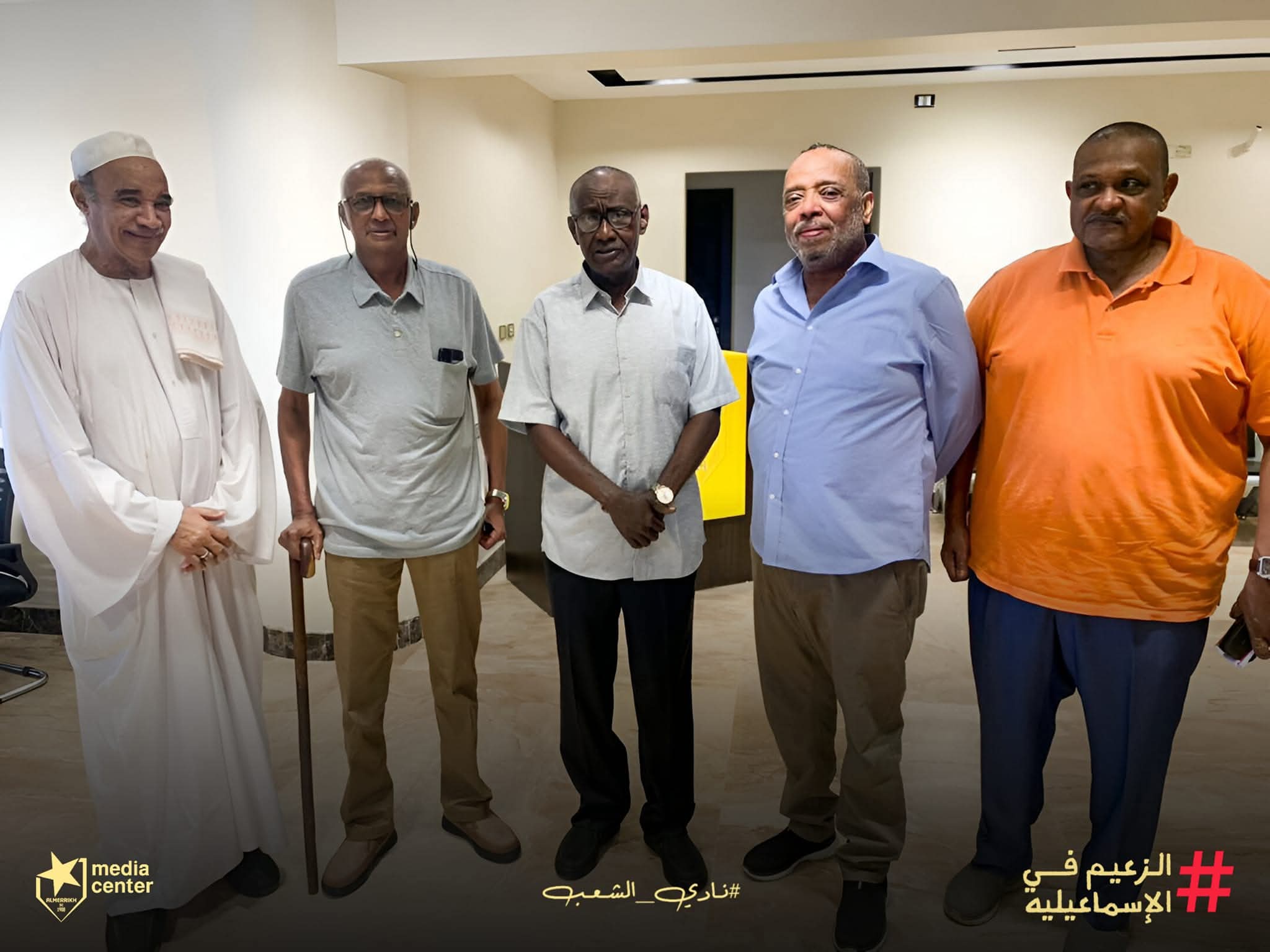 نادر مالك: آن الأوان للصامتين أن يتحدثوا.. والشباب شجاع 2 نادر مالك: آن الأوان للصامتين أن يتحدثوا.. والشباب شجاع