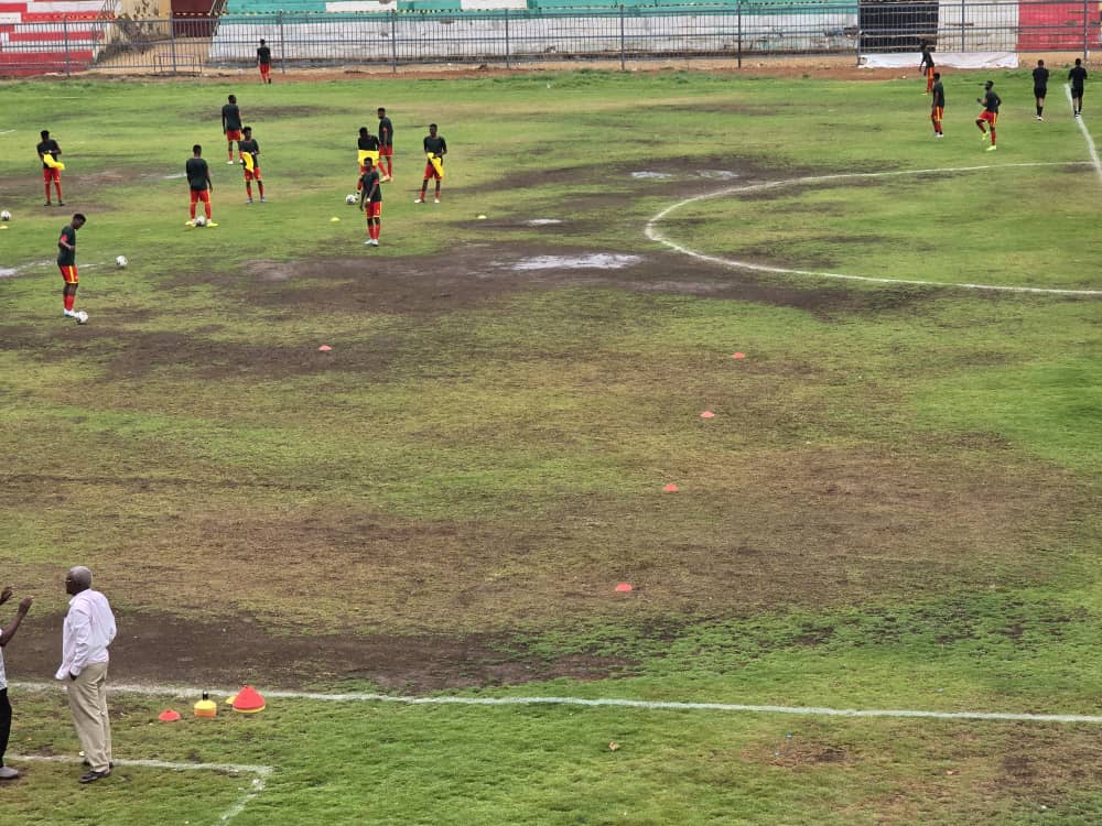 بالصور.. من الدامر وبربر الأمطار تؤثر على الملعب 3 بالصور.. من الدامر وبربر الأمطار تؤثر على الملعب
