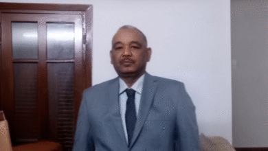 غسان يفنّد بيان الشاذلي.. ويشرح قرار المفوضية