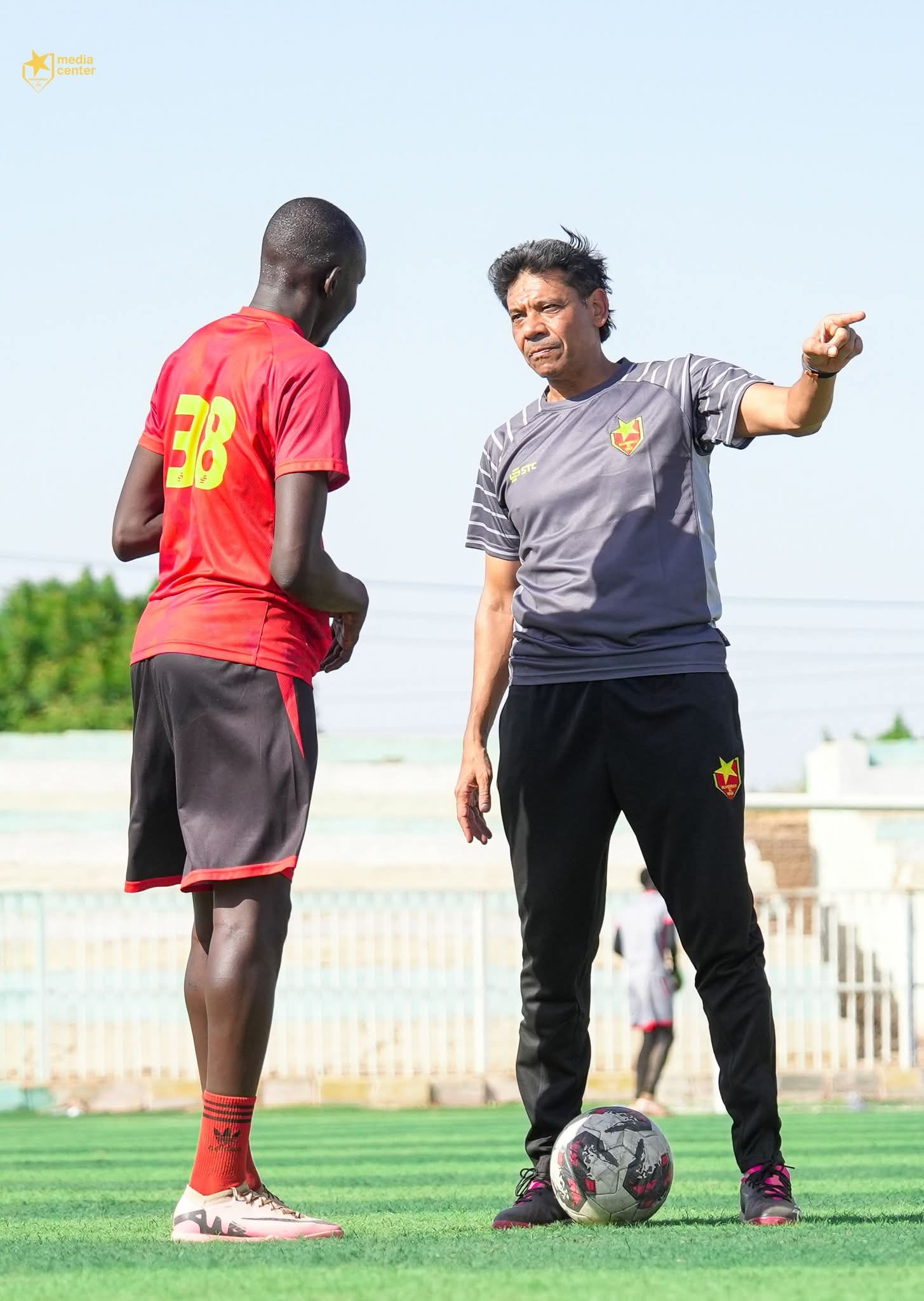 المريخ يفتح ملف حي الوادي 2 المريخ يفتح ملف حي الوادي