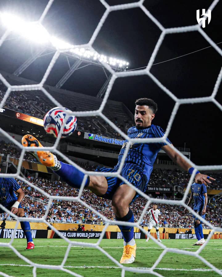 الرياض تسهر حتى الصباح بأمر زعيمها الرياض تسهر حتى الصباح بأمر زعيمها