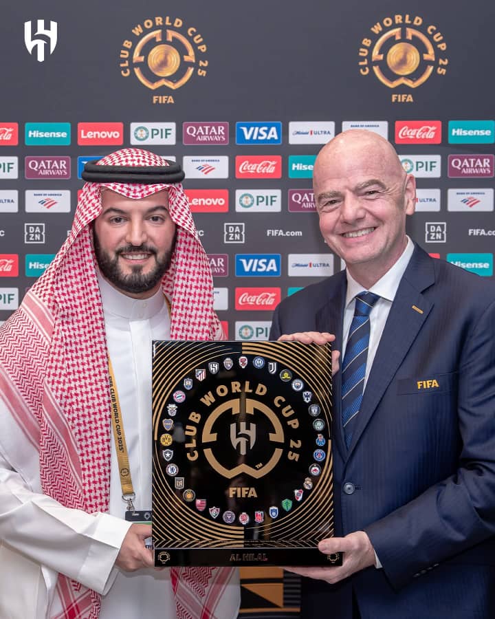 الرياض تسهر حتى الصباح بأمر زعيمها الرياض تسهر حتى الصباح بأمر زعيمها