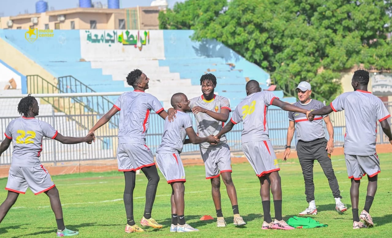 بالفيديو.. أجواء إيجابية في البروفة الختامية للمريخ