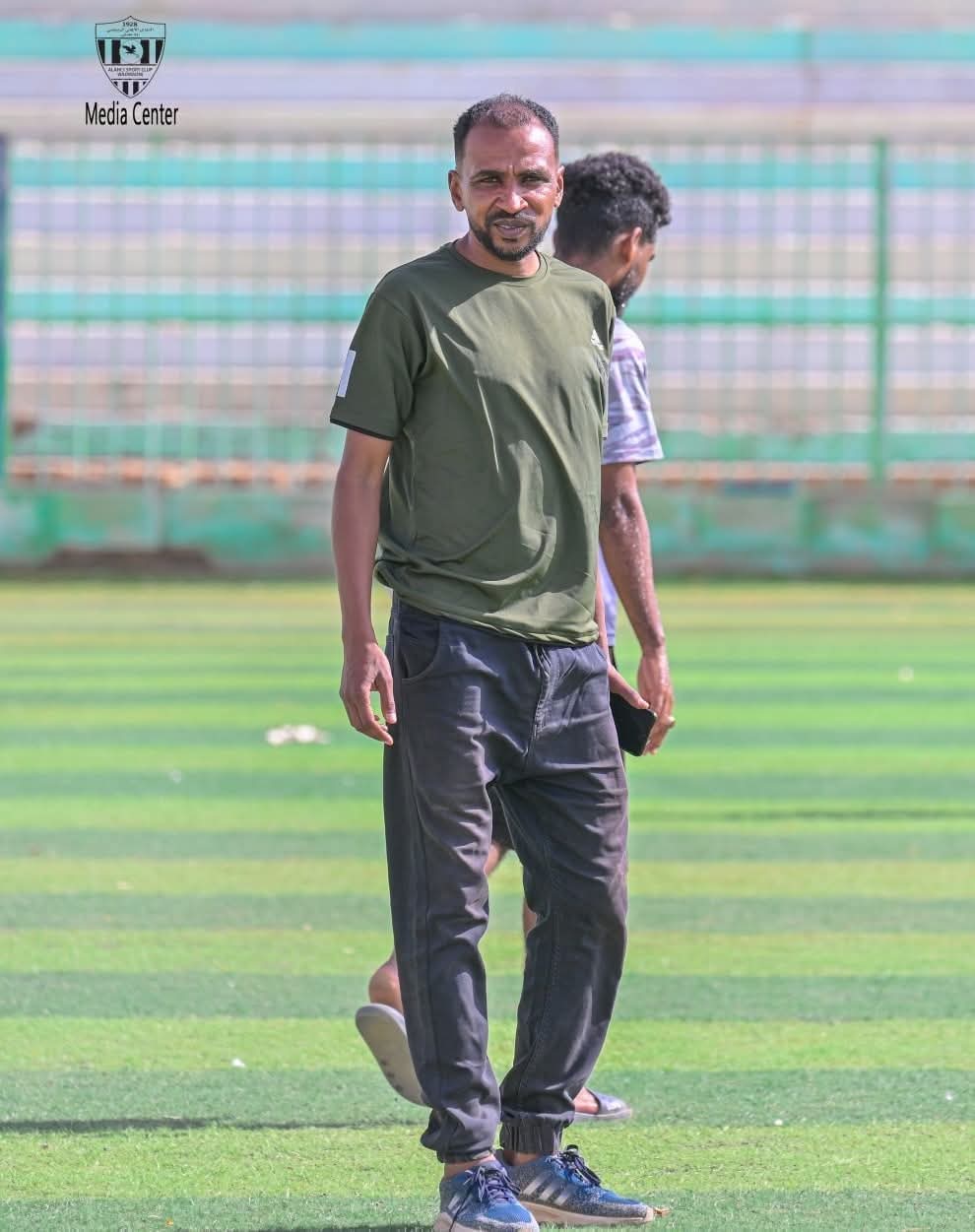 أيمن النجومي: مباراة الهلال عادية وهدفنا الفوز 2 أيمن النجومي: مباراة الهلال عادية وهدفنا الفوز