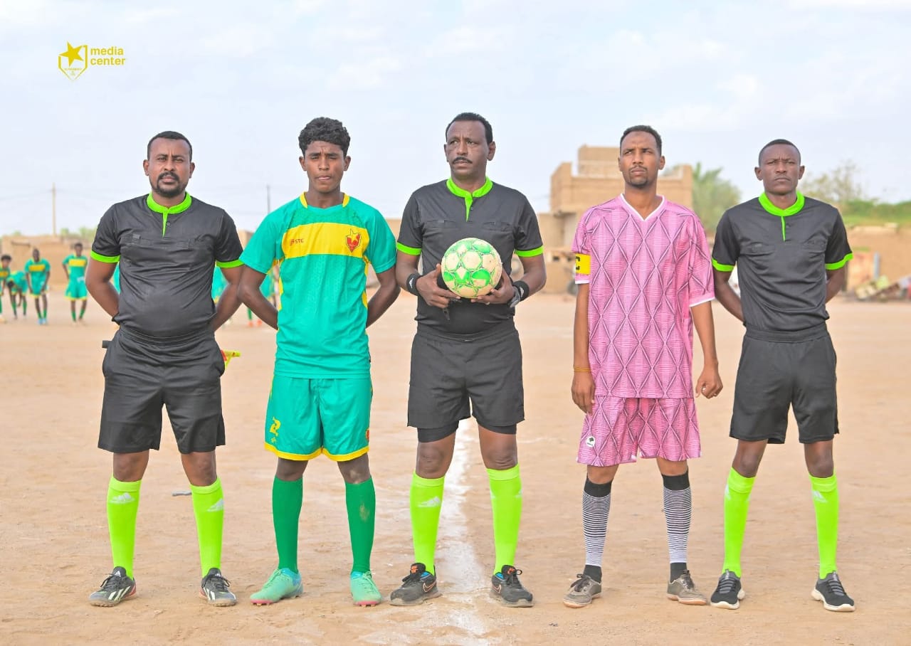 بالصور .. كبار وصغار الزعيم منورون في كنور.. والاختبارات متواصلة 6 بالصور .. كبار وصغار الزعيم منورون في كنور.. والاختبارات متواصلة