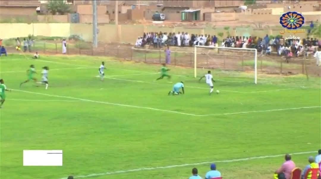 رغم الاستنجاد بالمحترفين.. الهلال يعاني في النخبة