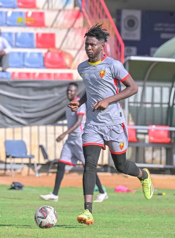 خطر الغياب عن القمة يهدد رباعي المريخ!