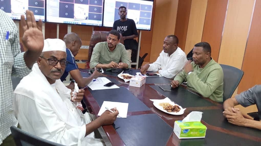 الانسحاب والتراجع.. إدارة المريخ بين الارتباك والإذلال