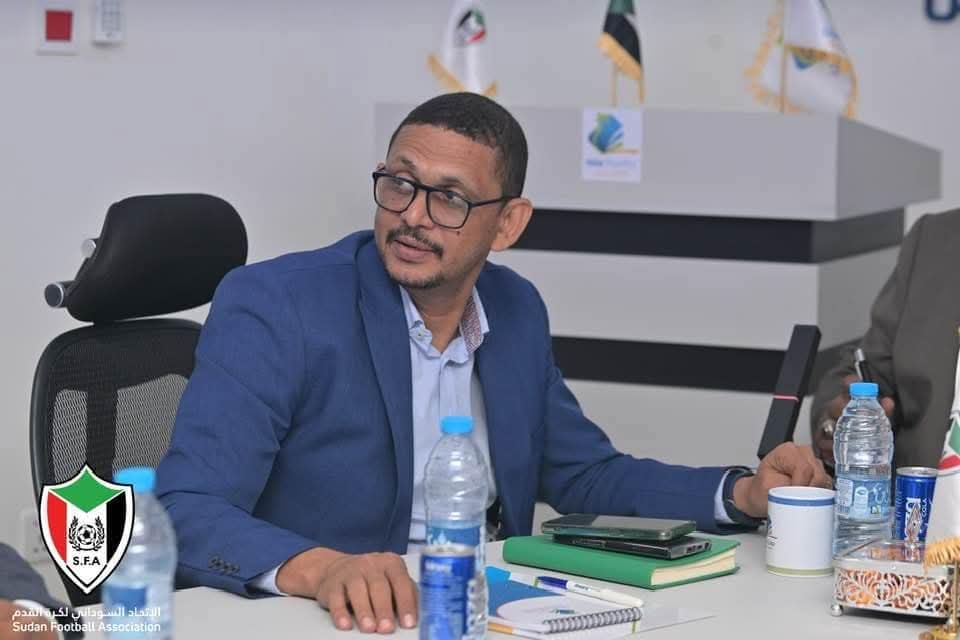 الانسحاب والتراجع.. إدارة المريخ بين الارتباك والإذلال