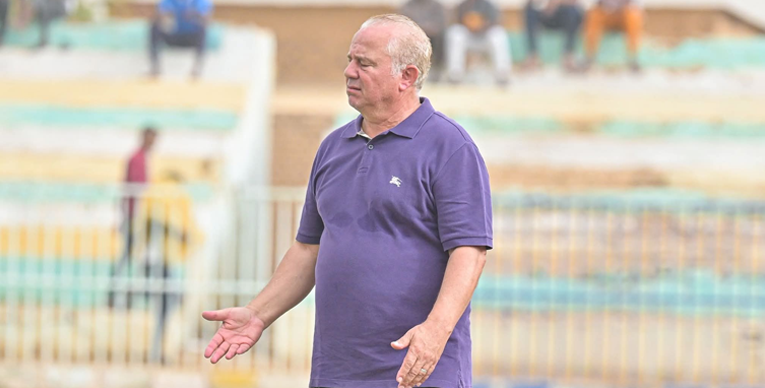 ضياع الفرص.. صداع في رأس غريب