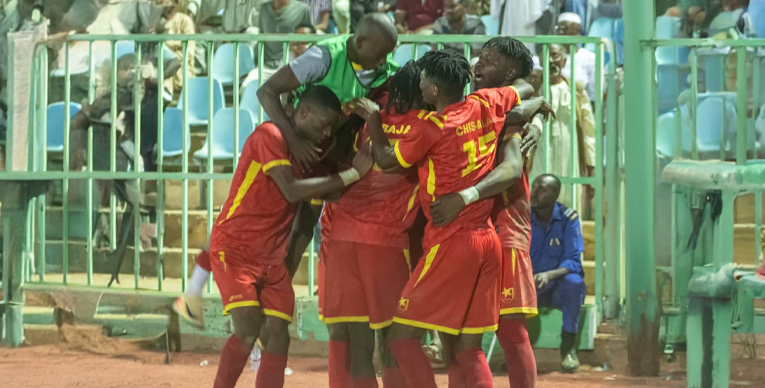 أمير ورمضان رهان الأحمر في ديربي الدامر