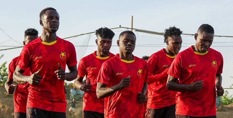 الثلاثي خارج حسابات المريخ أمام الأهلي