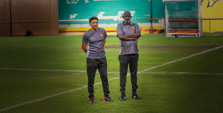 وفرة في مراكز بالملعب تعزز من فرص المريخ وتضع مدربه في مأزق