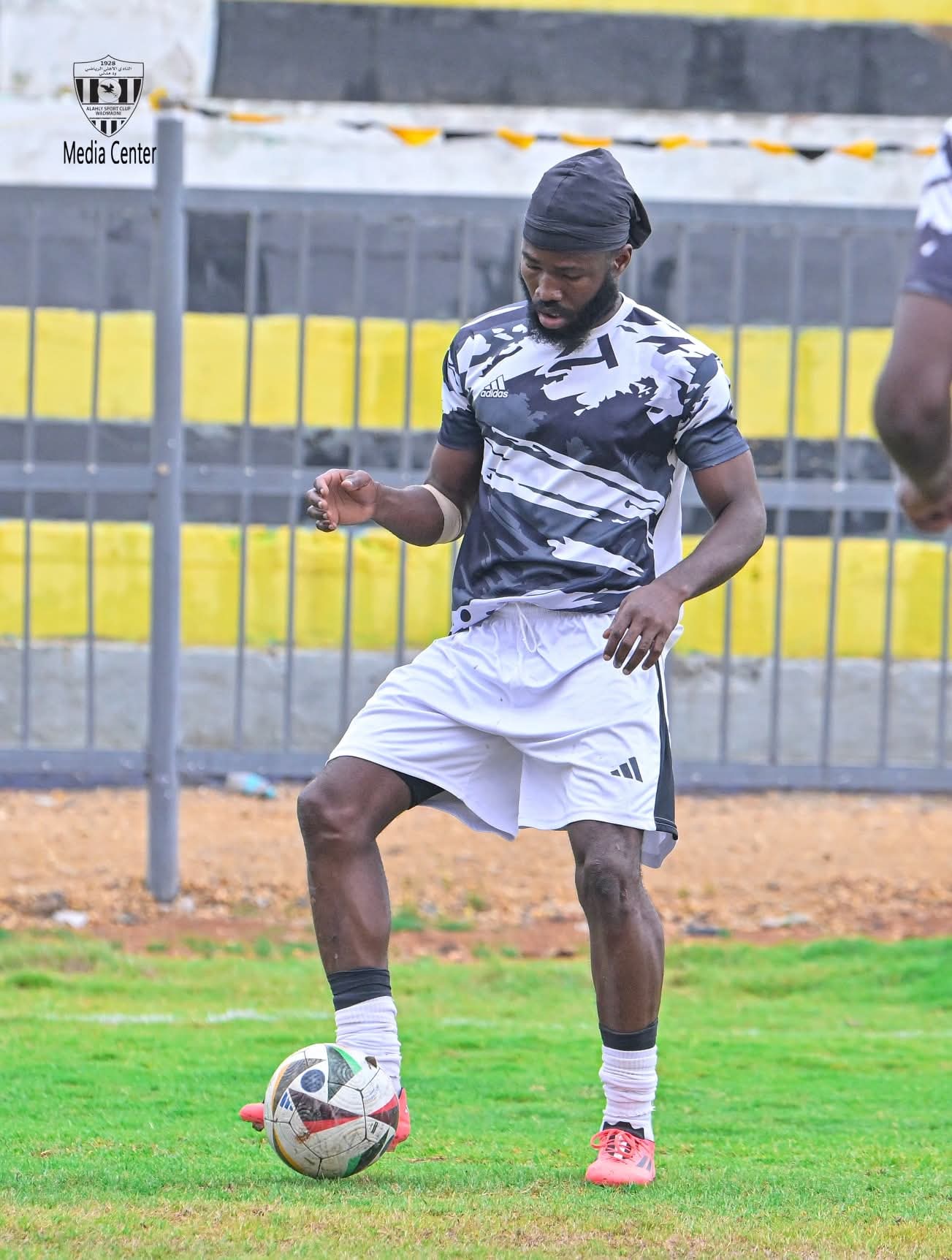 الإصابة تحرم الأهلي من نجم الهجوم 3 الإصابة تحرم الأهلي من نجم الهجوم