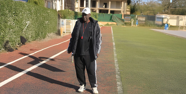 برهان تية يراهن على خبرة المنتخب في الشان