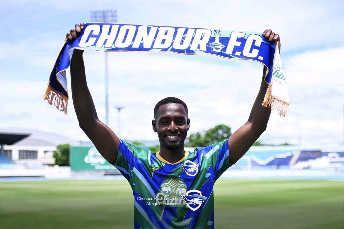 نجم صقور الجديان ينضم للدوري التايلندي 2 نجم صقور الجديان ينضم للدوري التايلندي