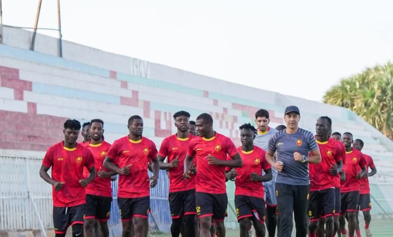 8 بـ"باص" المريخ إلى بورتسودان للمعسكر