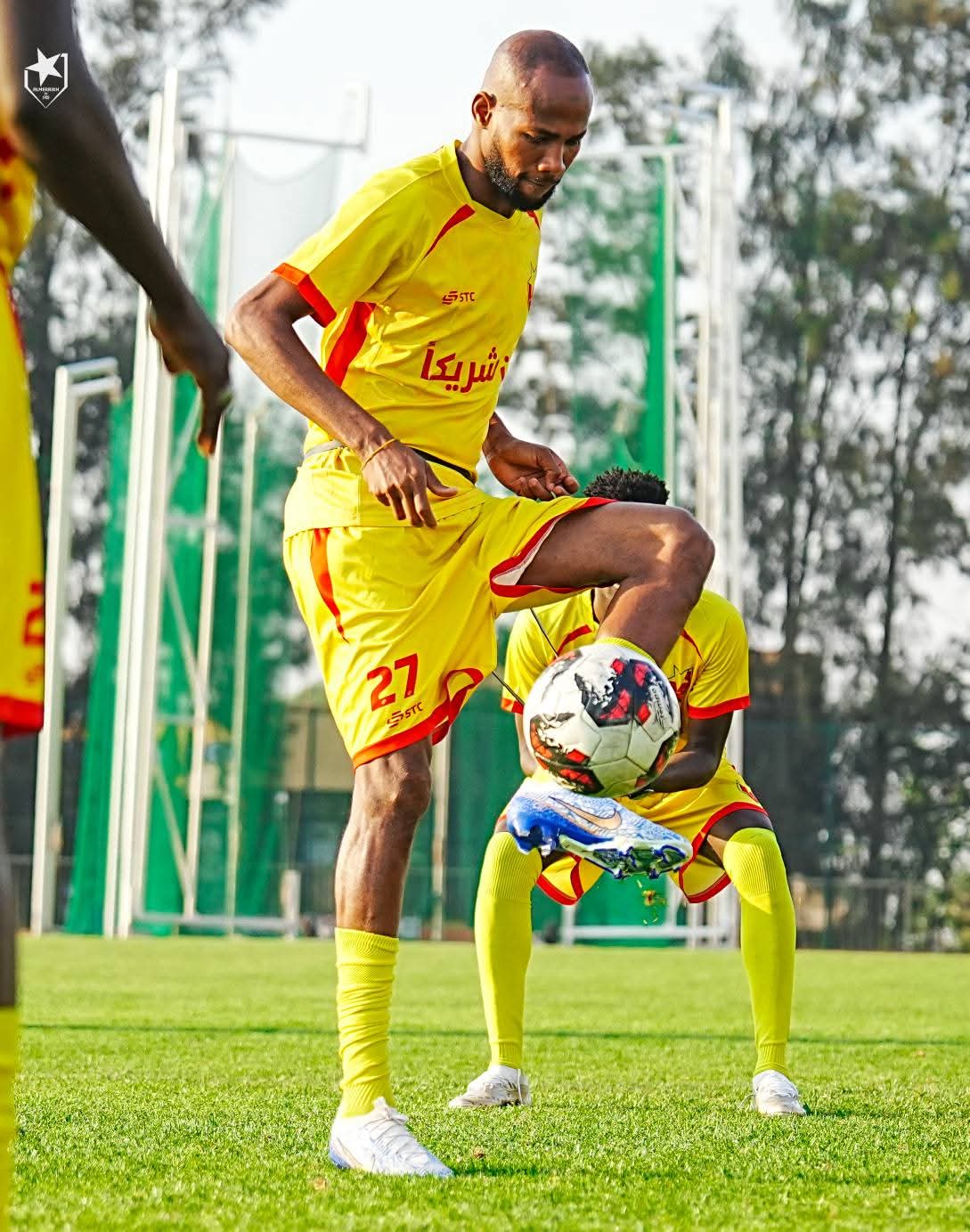 الزعيم يتدرب بشهية مفتوحة في رواندا 3 الزعيم يتدرب بشهية مفتوحة في رواندا