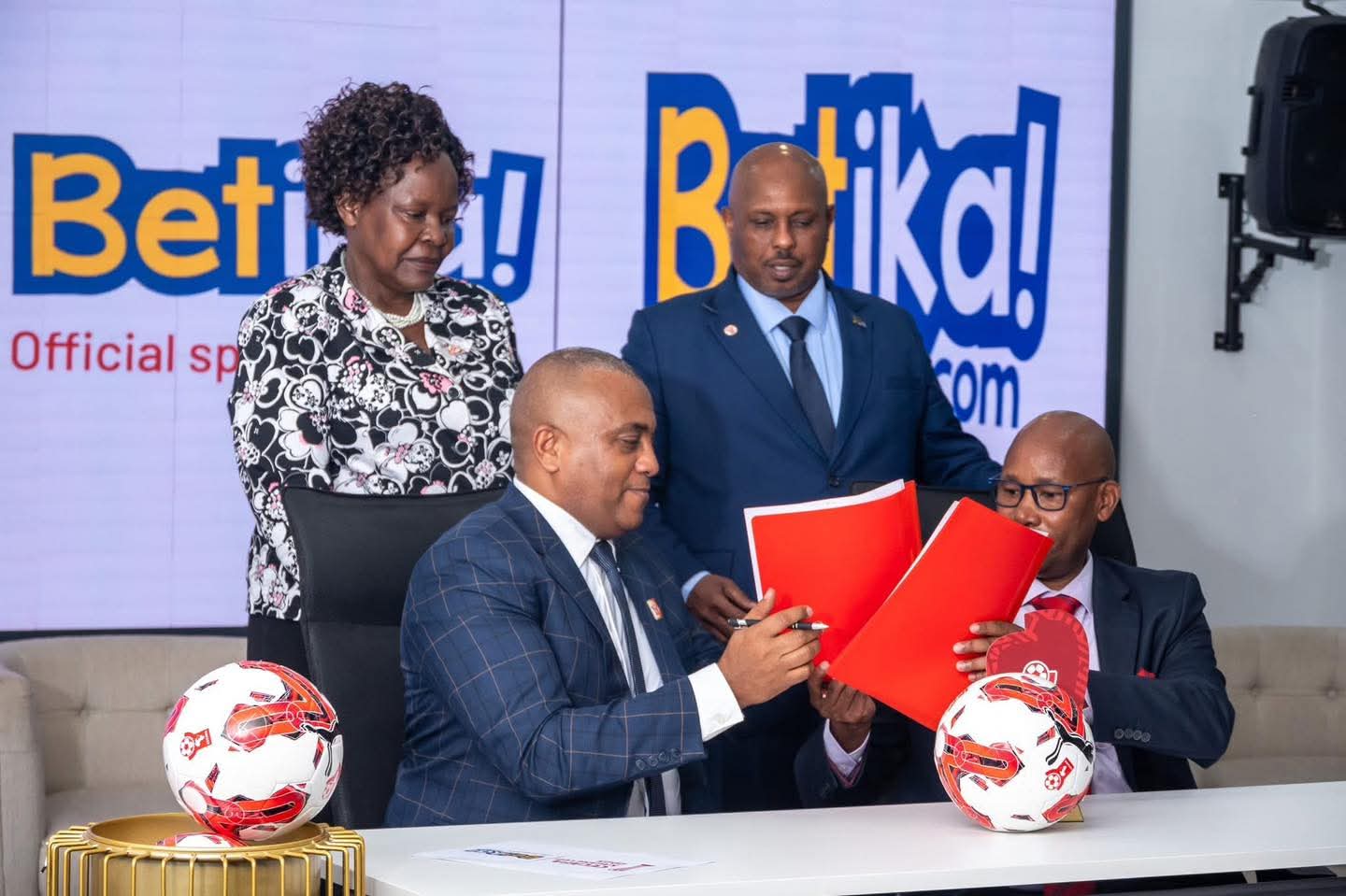 "بيتيكا" ترعى بطولة سيكافا بقيمة 42 ألف دولار 3 "بيتيكا" ترعى بطولة سيكافا بقيمة 42 ألف دولار