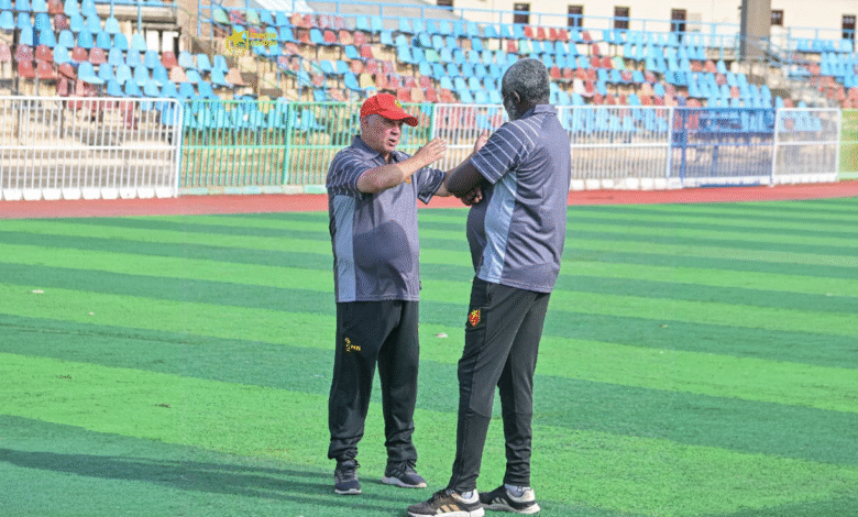 المريخ يستغني رسميًا عن غريب ويشرع في اللاعبين