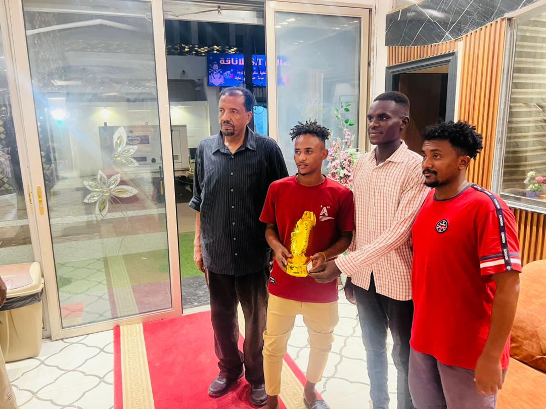 عدار وصل بورتسودان وباشر مهامه بحضور تكريم لاعب الشباب