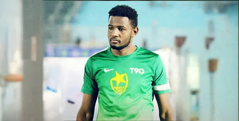 الأسد البوركيني .. الأجنبي الثامن في عرين المريخ 3 الأسد البوركيني .. الأجنبي الثامن في عرين المريخ