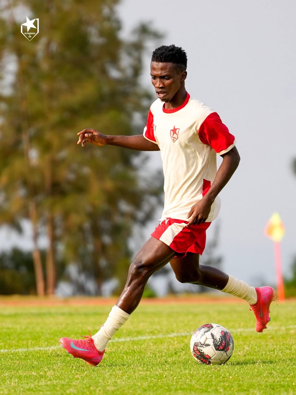 داركو يطمئن على جاهزية لاعبي المريخ قبل مواجهة لوبوبو 4 2 2