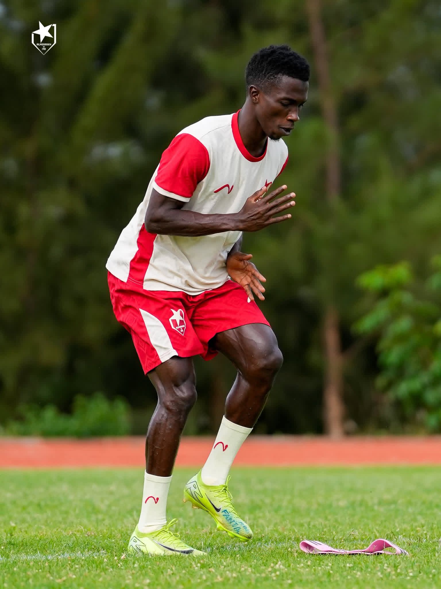 "نيولوك" جديد لنجم المريخ 3 33 1