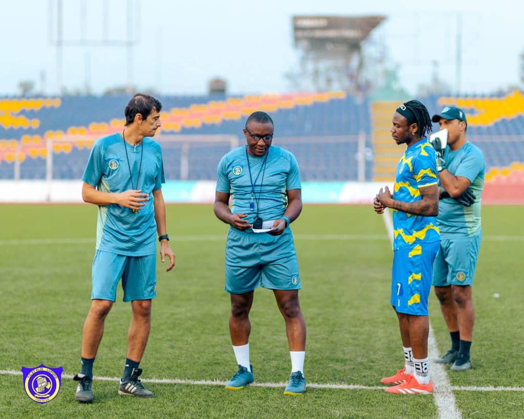 سانت لوبوبو يصل بنغازي بـ21 لاعبًا 4 6df34627 649e 4154 8d03 b403974fccb1