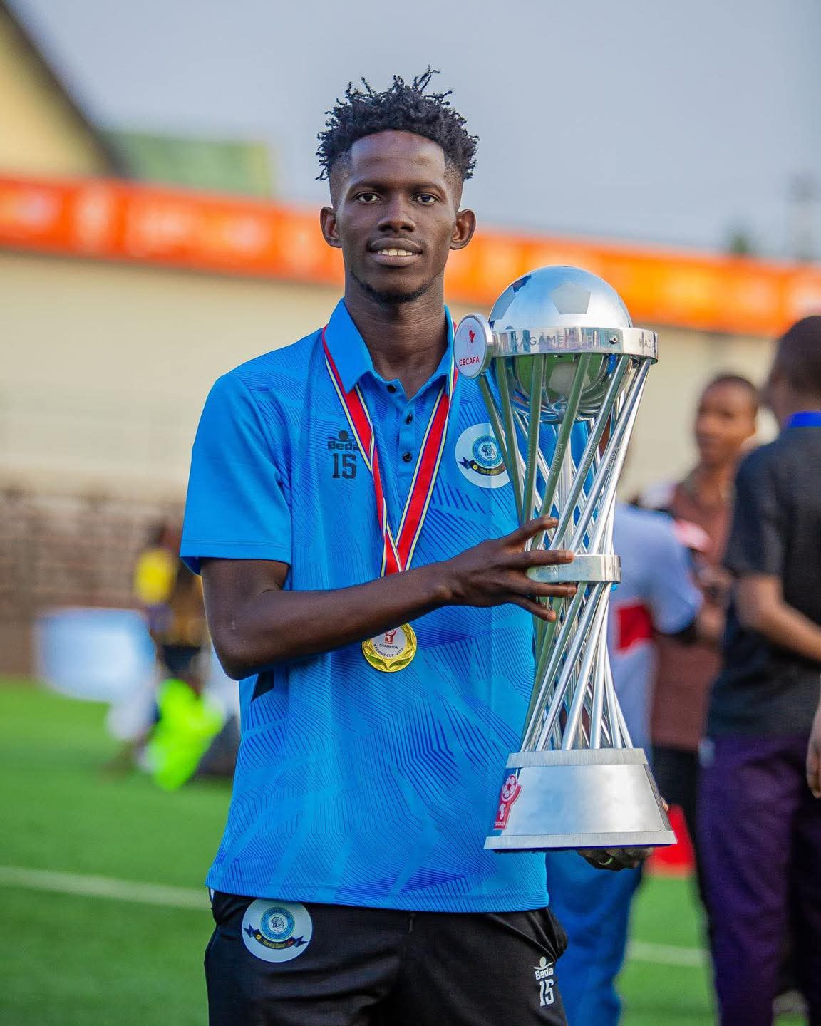 نجم الهلال الهارب يتوج مع سينغيدا نجم الهلال الهارب يتوج مع سينغيدا