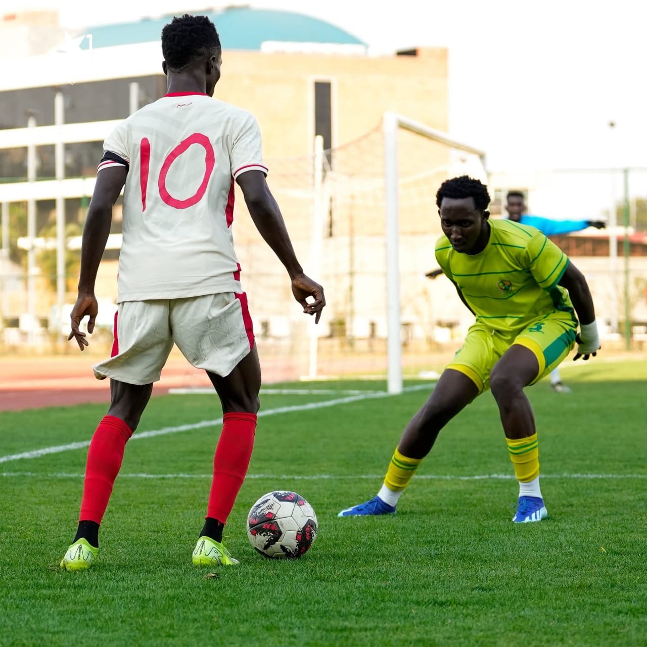 "لص المساحات" .. هل يكون مفتاح المريخ أمام لوبوبو؟