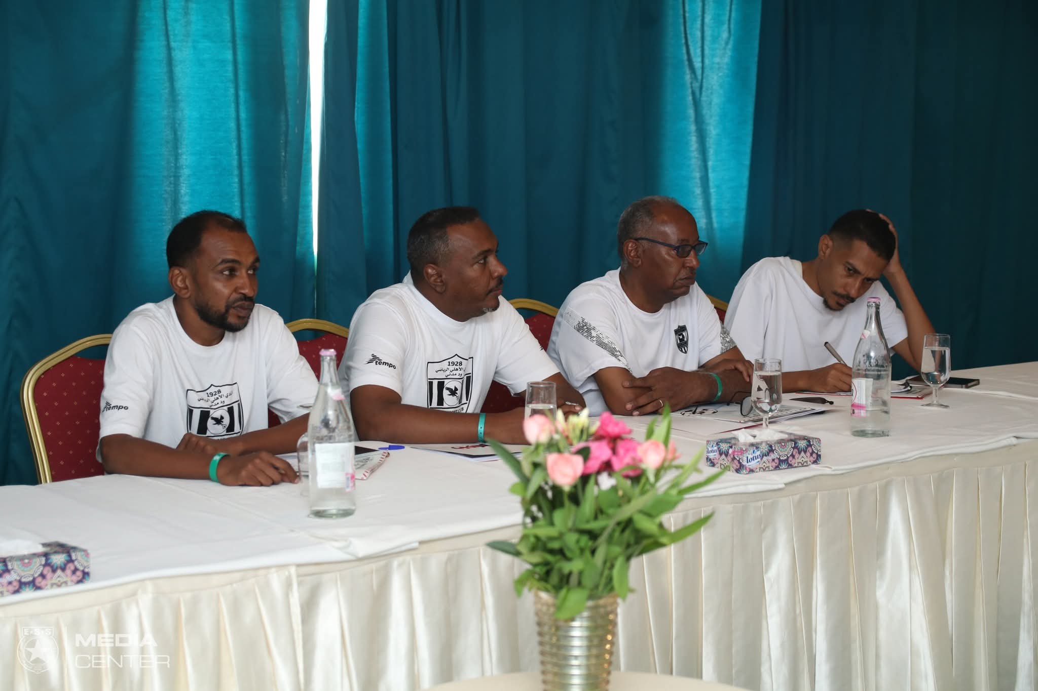 الأهلي بالأبيض والأسود أمام النجم 2 الأهلي