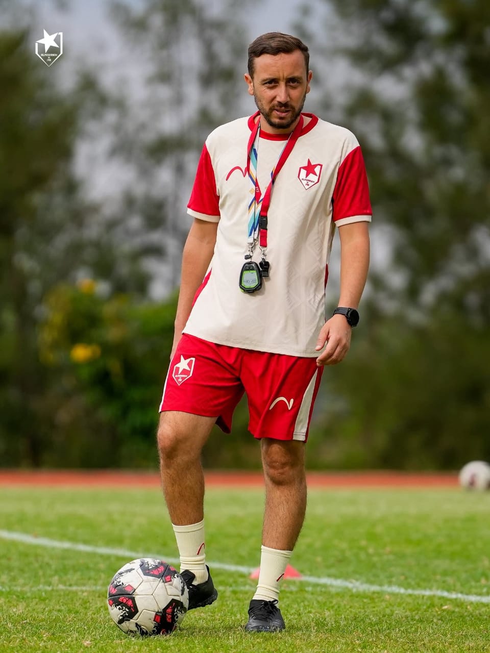 بالصور.. الزعيم يرفع الإيقاع لسانت لويوبو 3 IMG 20250922 WA0051