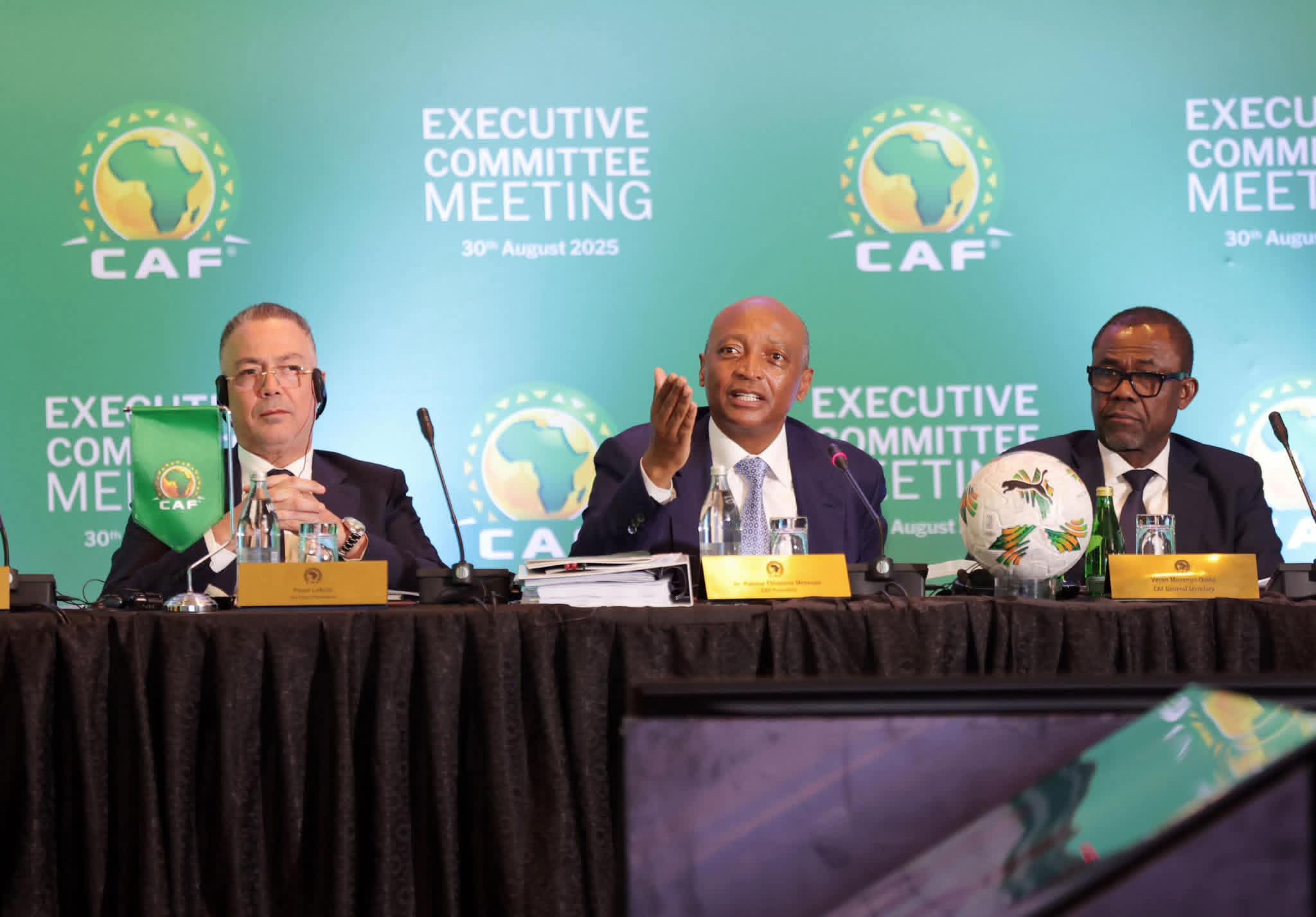 الكاف يحدد موعد السوبر الإفريقي بين بيراميدز ونهضة بركان 3 الكاف يحدد موعد السوبر الأفريقي بين بيراميدز ونهضة بركان