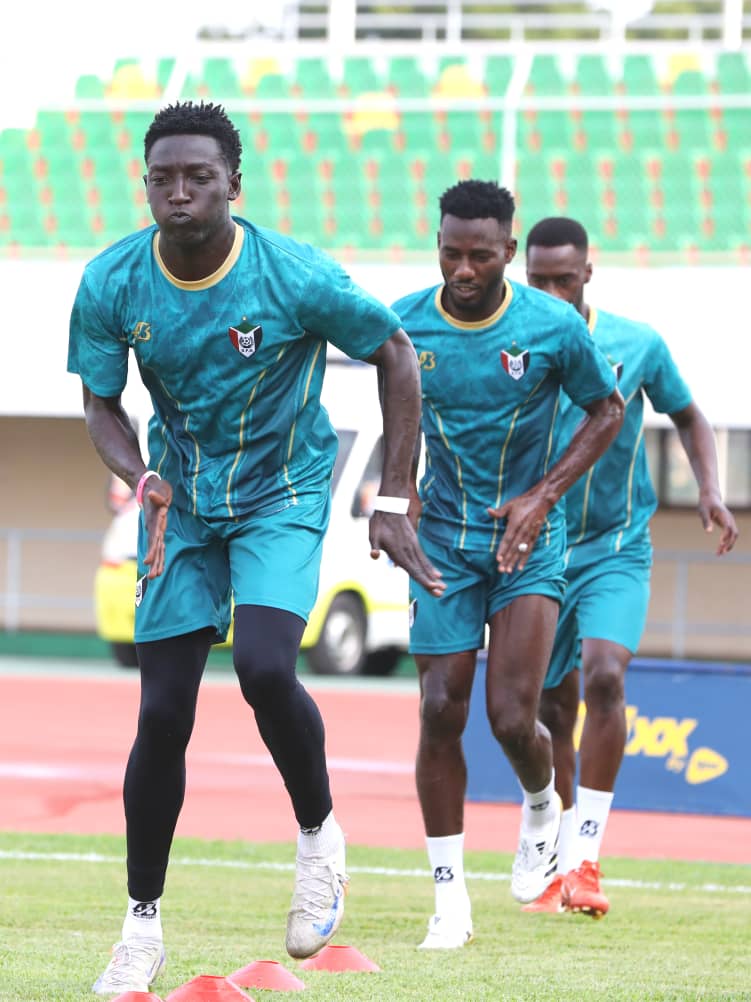 "صقور الجديان" يحلقون في توغو للتشبث بالأمل "صقور الجديان" يحلقون في توغو للتشبث بالأمل